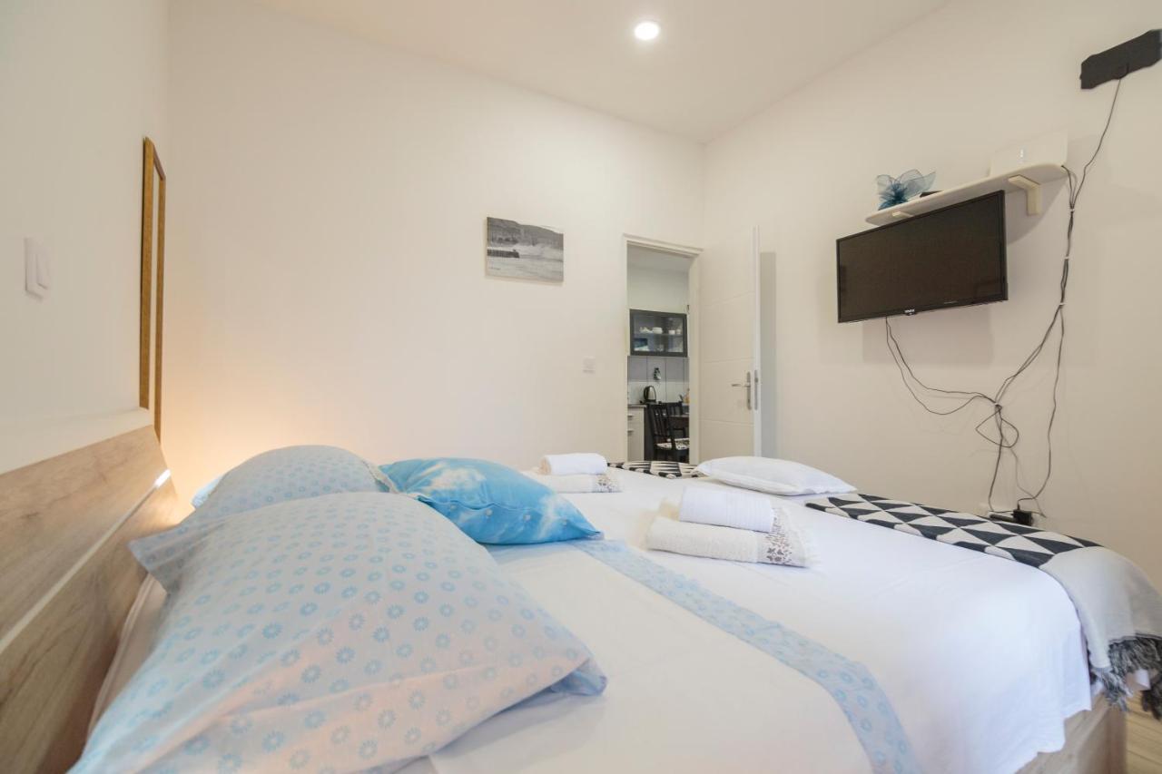 Apartment Esa Комижа Екстер'єр фото